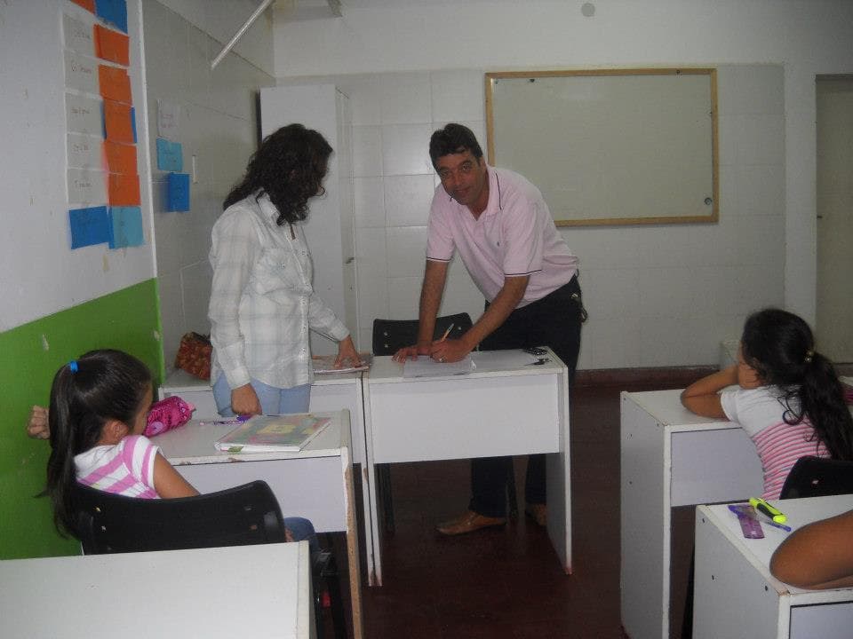 Firma de convenio para otorgar taller de ingles abierto a la comunidad